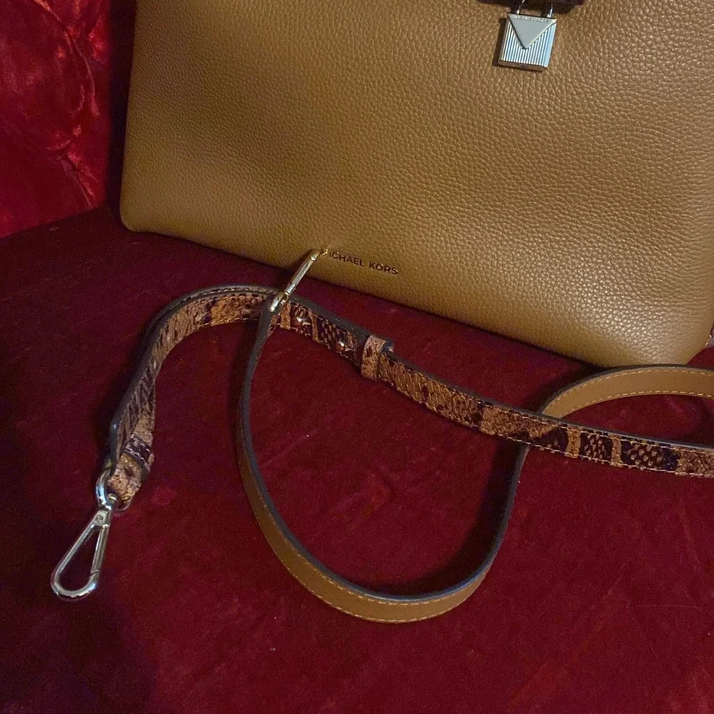 NWT Michael Kors Purse - Picture 11 of 12